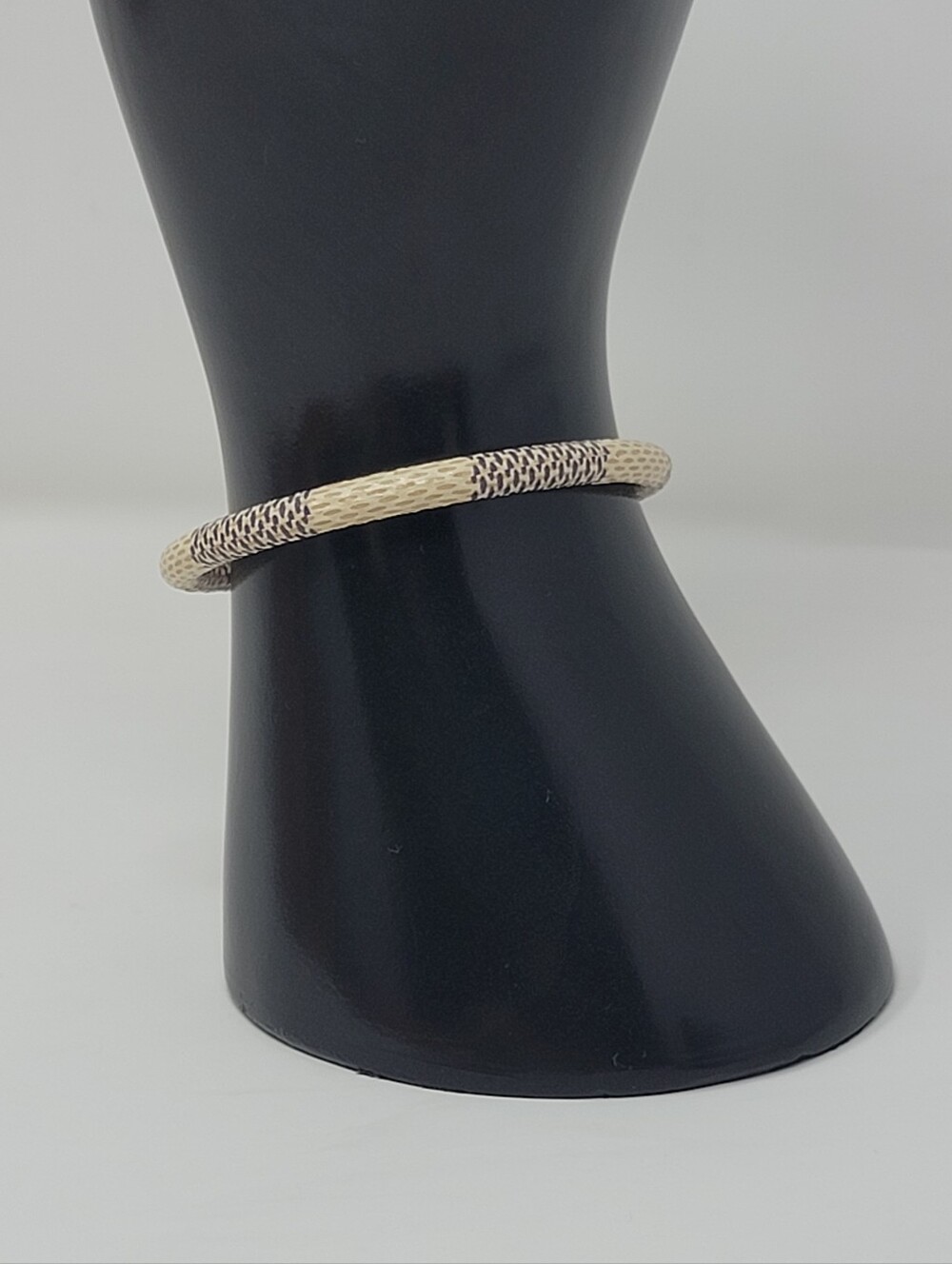Louis Vuitton Damier Azur Keep It Bracelet Size 6 Inch - Picture 2 of 6